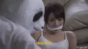 ở nhà một mình thủ dâm