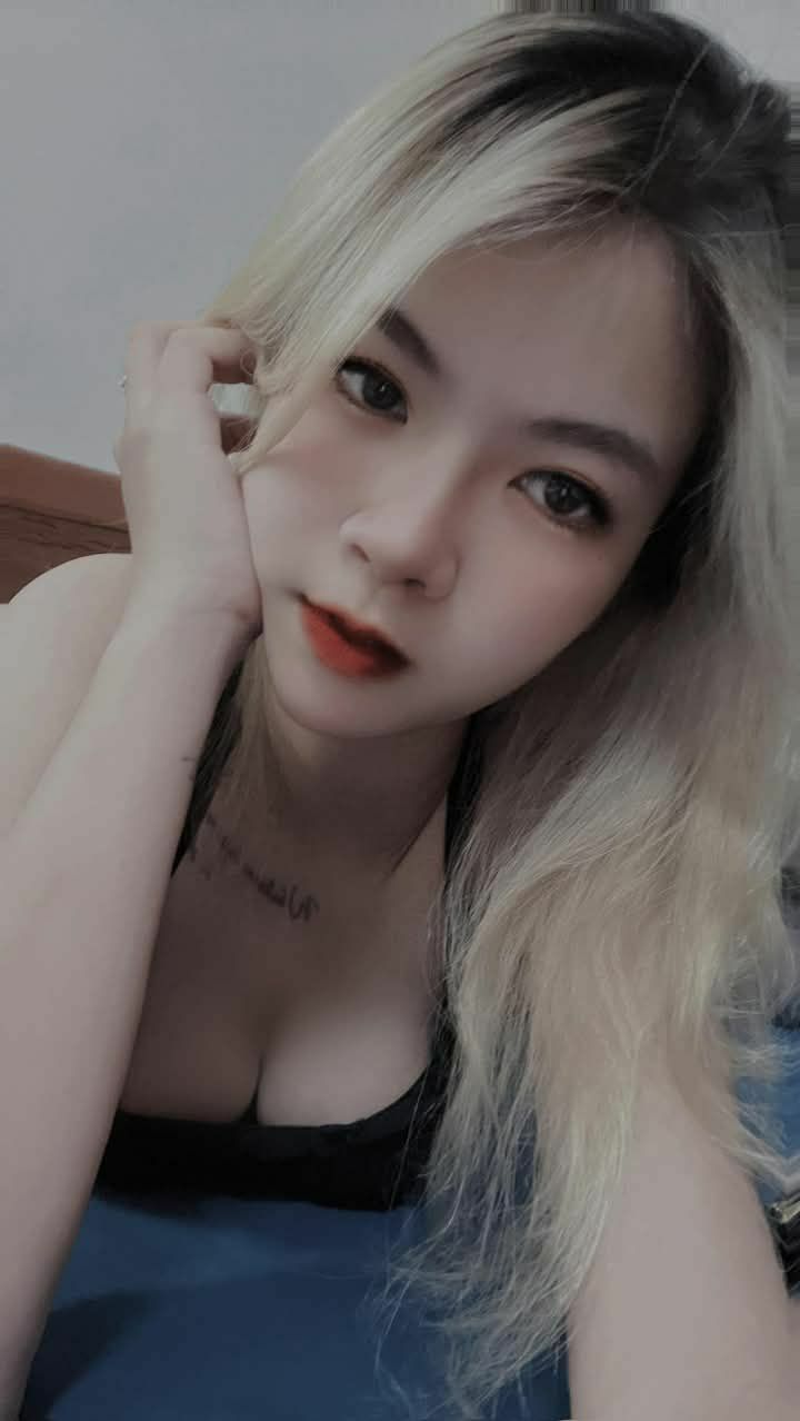 Em dâm quá làm anh muốn phọt tinh sớm